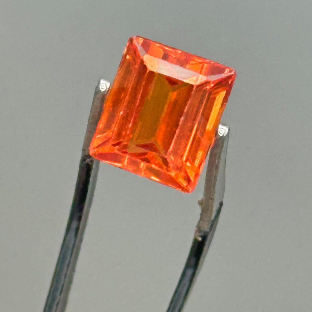 Orange Sapphire - Picture 8 of 14